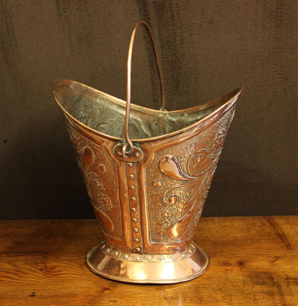 Antique Embossed Copper Coal Scuttle Bucket (1 of 8) Antique Embossed Copper Coal Scuttle Bucket (1 of 8)