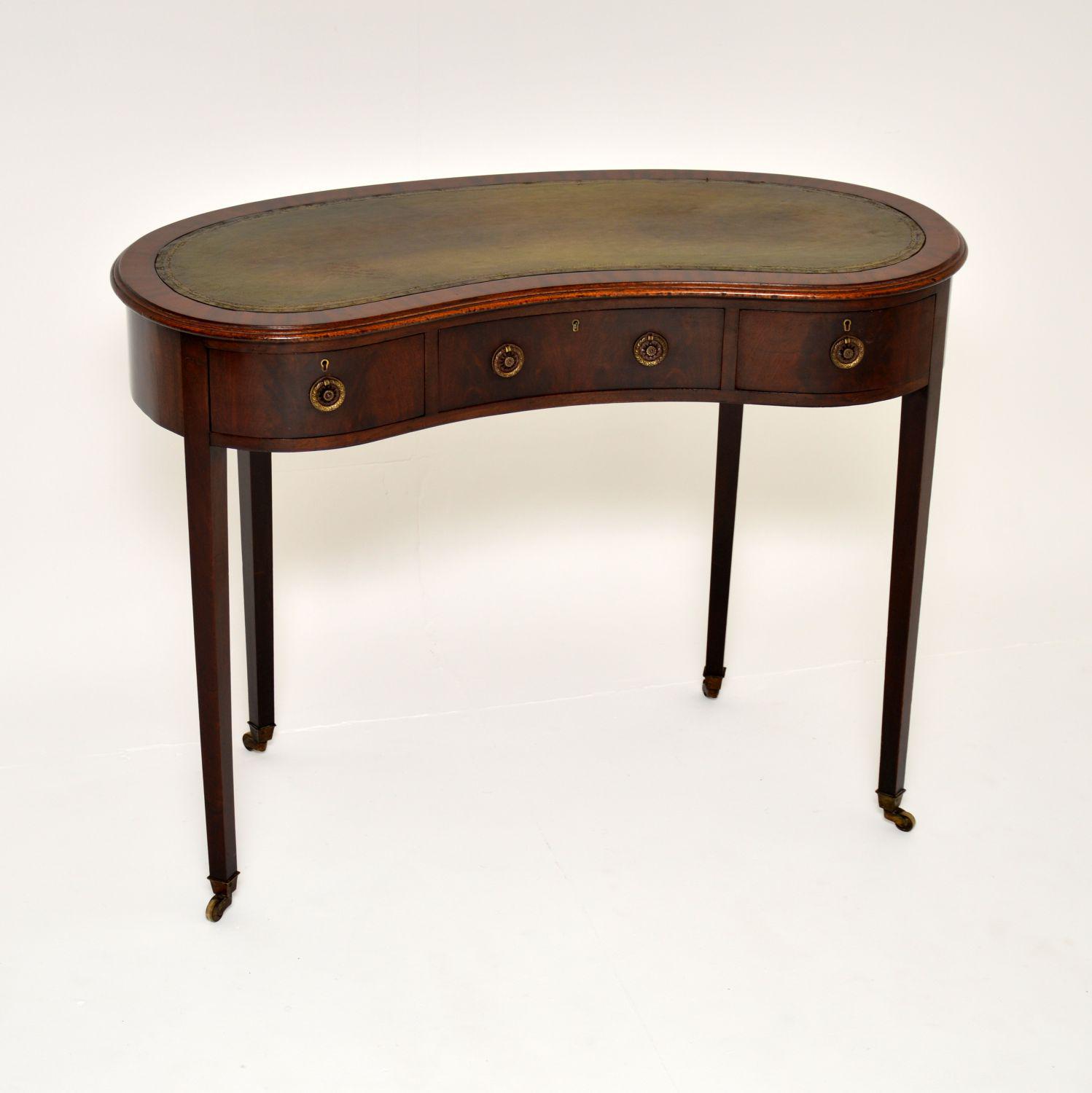 Antique Edwardian Mahogany Leather Top Kidney Desk (1 of 12) Antique Edwardian Mahogany Leather Top Kidney Desk (1 of 12)