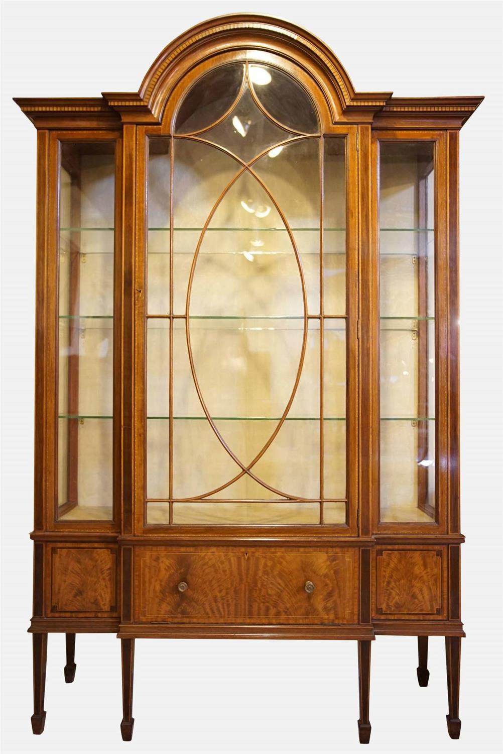 Inlaid Mahogany Display Cabinet c.1910 (1 of 1) Inlaid Mahogany Display Cabinet c.1910 (1 of 1)