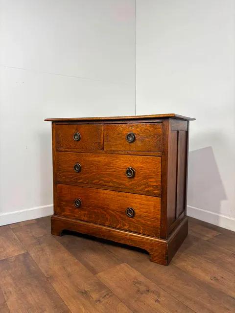 Vintage Oak Two Over Two Chest of Drawers (1 of 13) Vintage Oak Two Over Two Chest of Drawers (1 of 13)