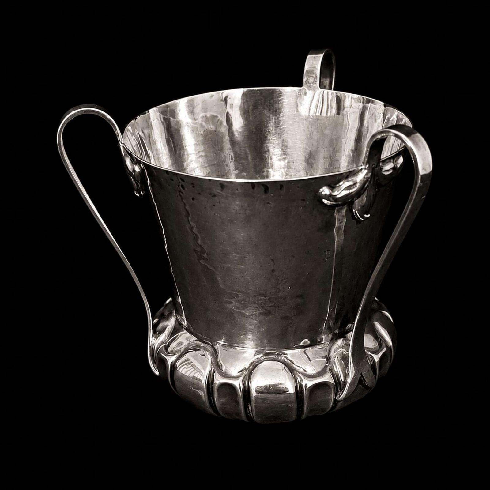 Antique Sterling Silver Arts & Crafts Tyg – London 1902, Moss Morris (1 of 6) Antique Sterling Silver Arts & Crafts Tyg – London 1902, Moss Morris (1 of 6)