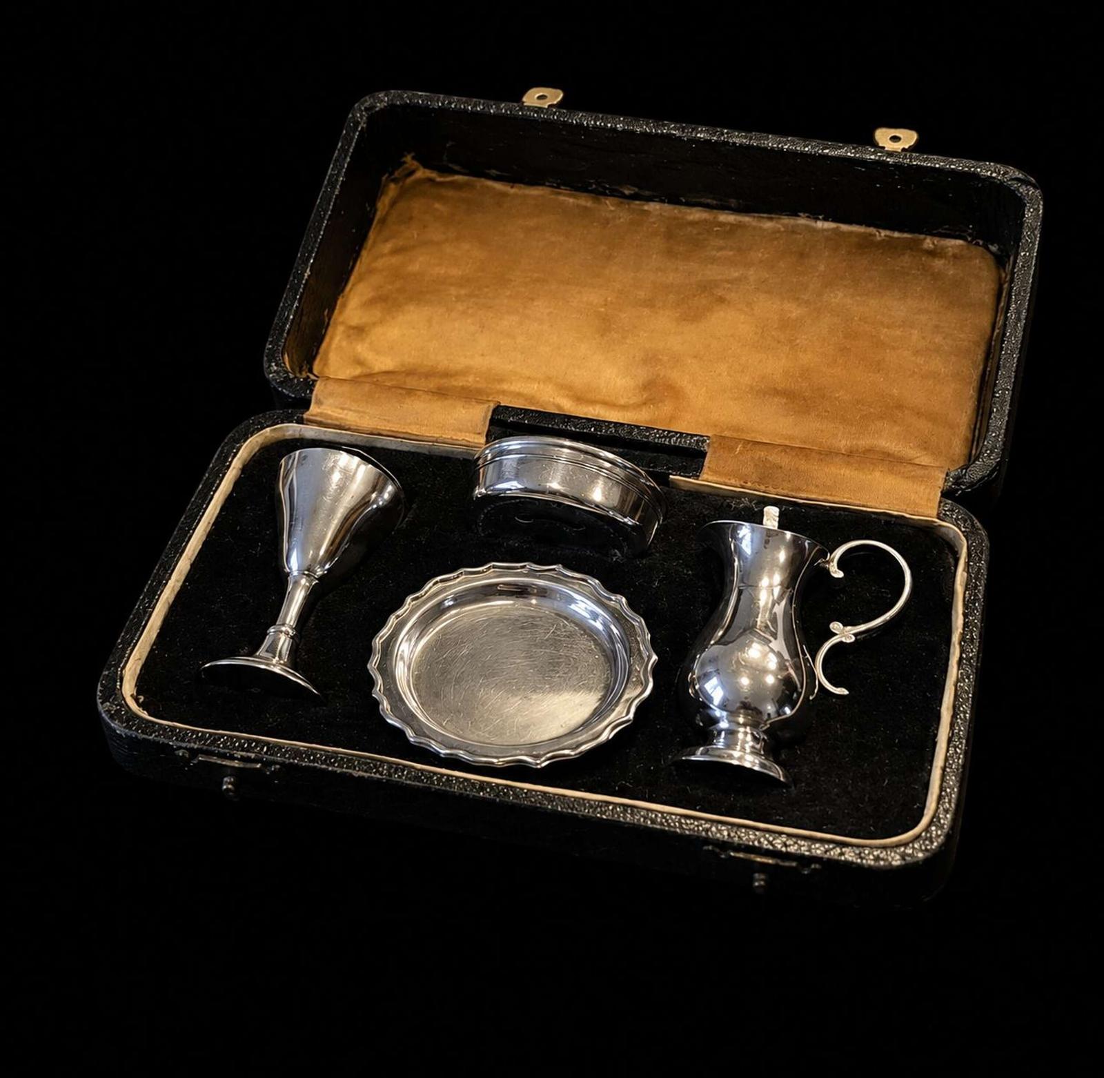 Antique Solid Silver Travelling Communion Set (1 of 9) Antique Solid Silver Travelling Communion Set (1 of 9)
