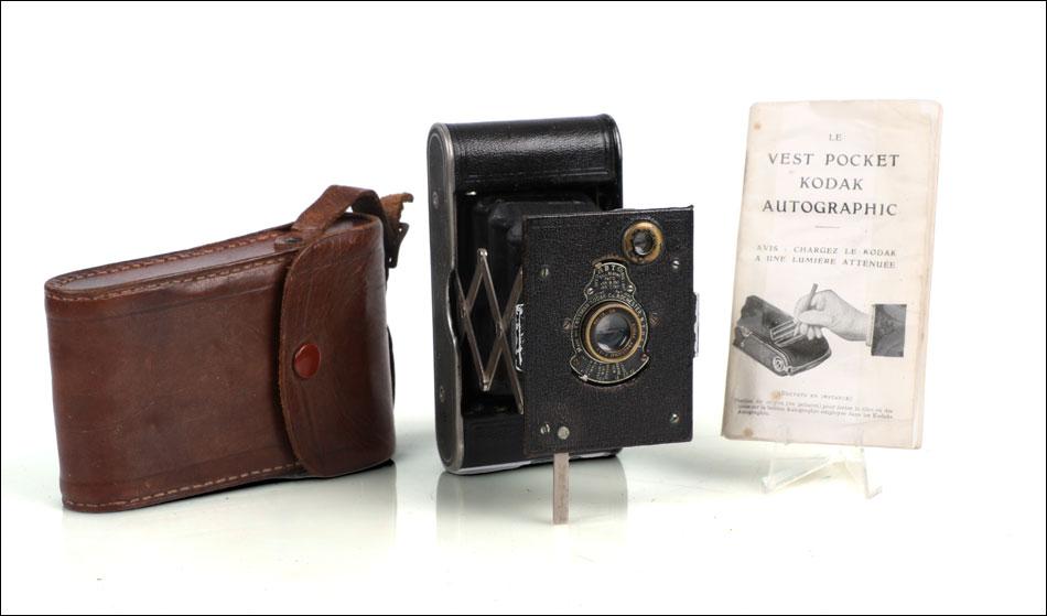 Antique Kodak Vest Pocket Autographic Special Camera. USA, 1915–1926 (1 of 12)
