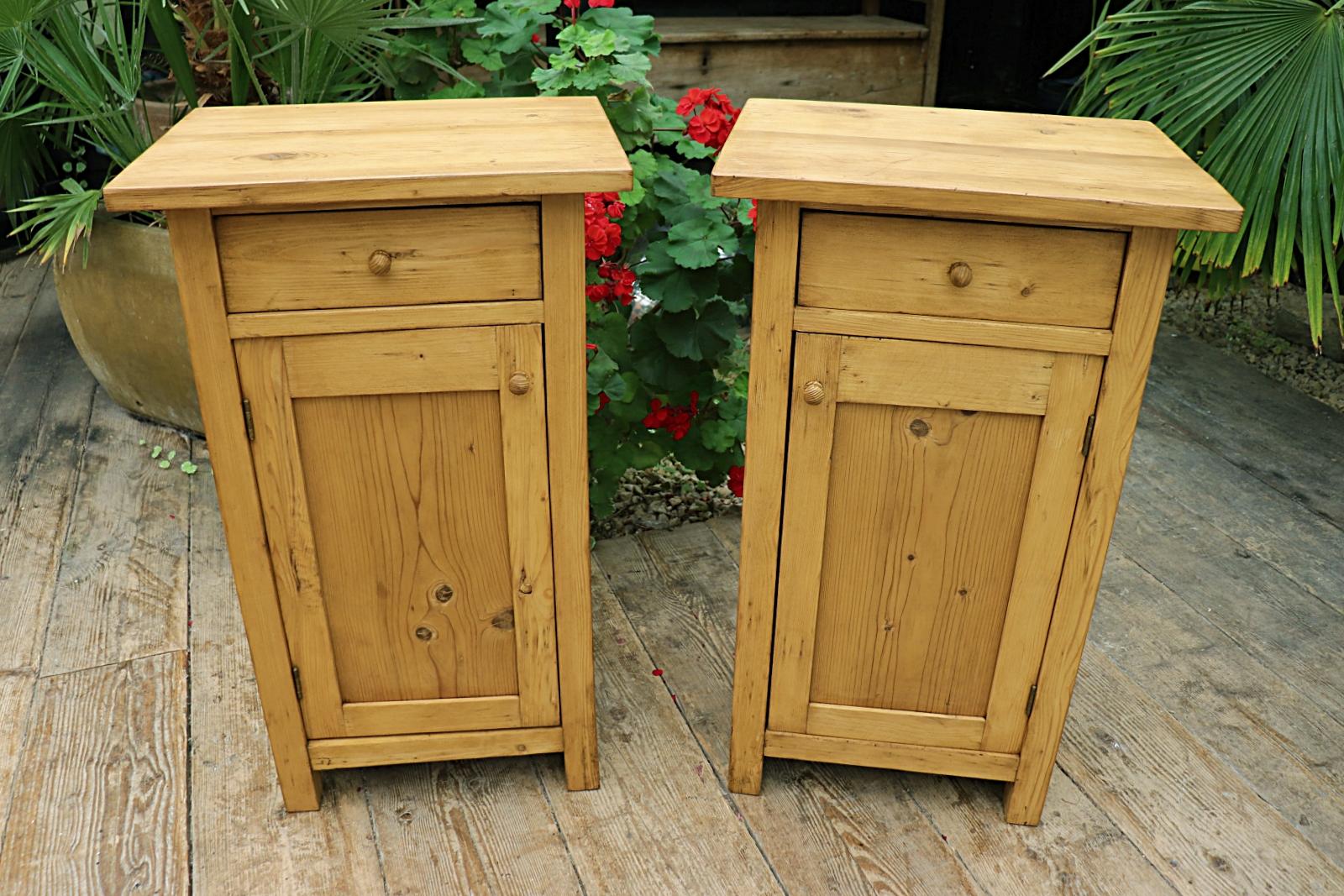 Original Chunky Pair Old Pine Bedside Cabinets/ Cupboards/ Lamp Tables (1 of 7)