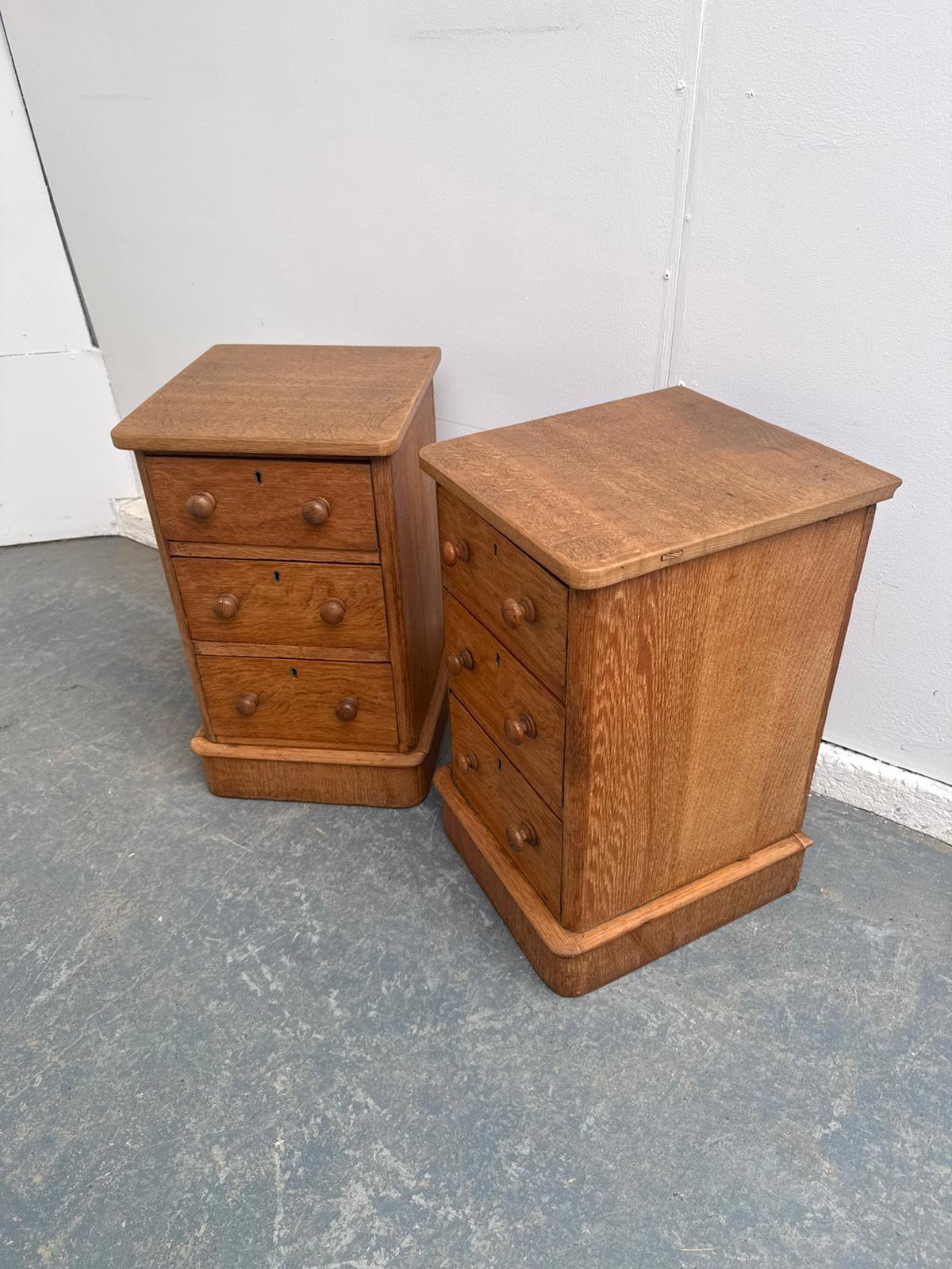 A Quality Pair of Light Oak 3 Drawer Small Waxed Victorian Bedside Cabinets (1 of 9) A Quality Pair of Light Oak 3 Drawer Small Waxed Victorian Bedside Cabinets (1 of 9)