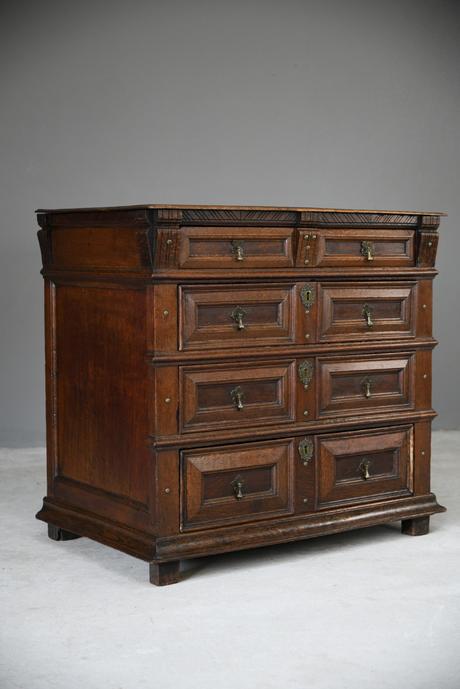 Late 17th Century Oak Chest of Drawers (1 of 13)