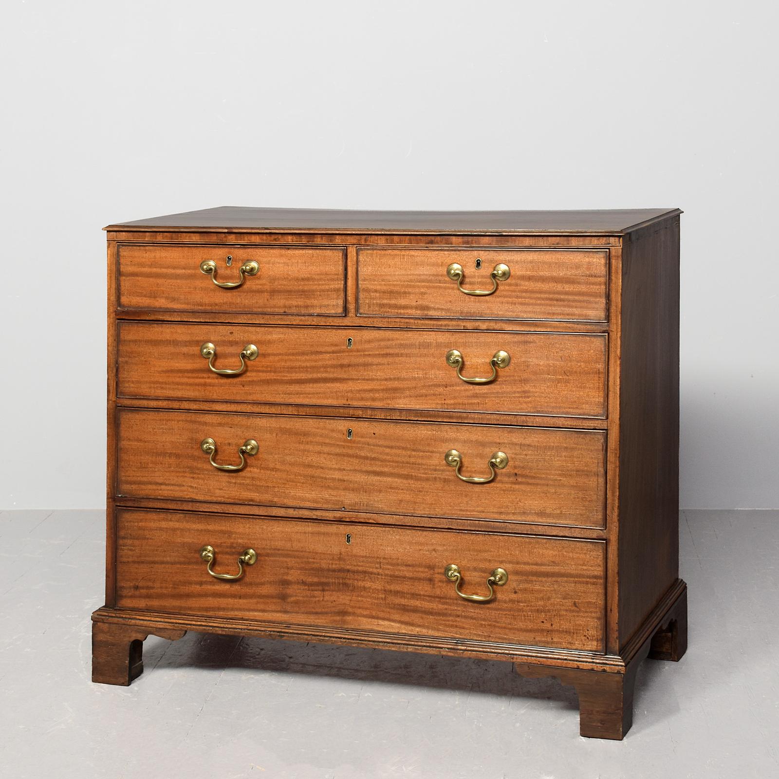 George III Mahogany and Inlaid Chest of Drawers (1 of 7) George III Mahogany and Inlaid Chest of Drawers (1 of 7)