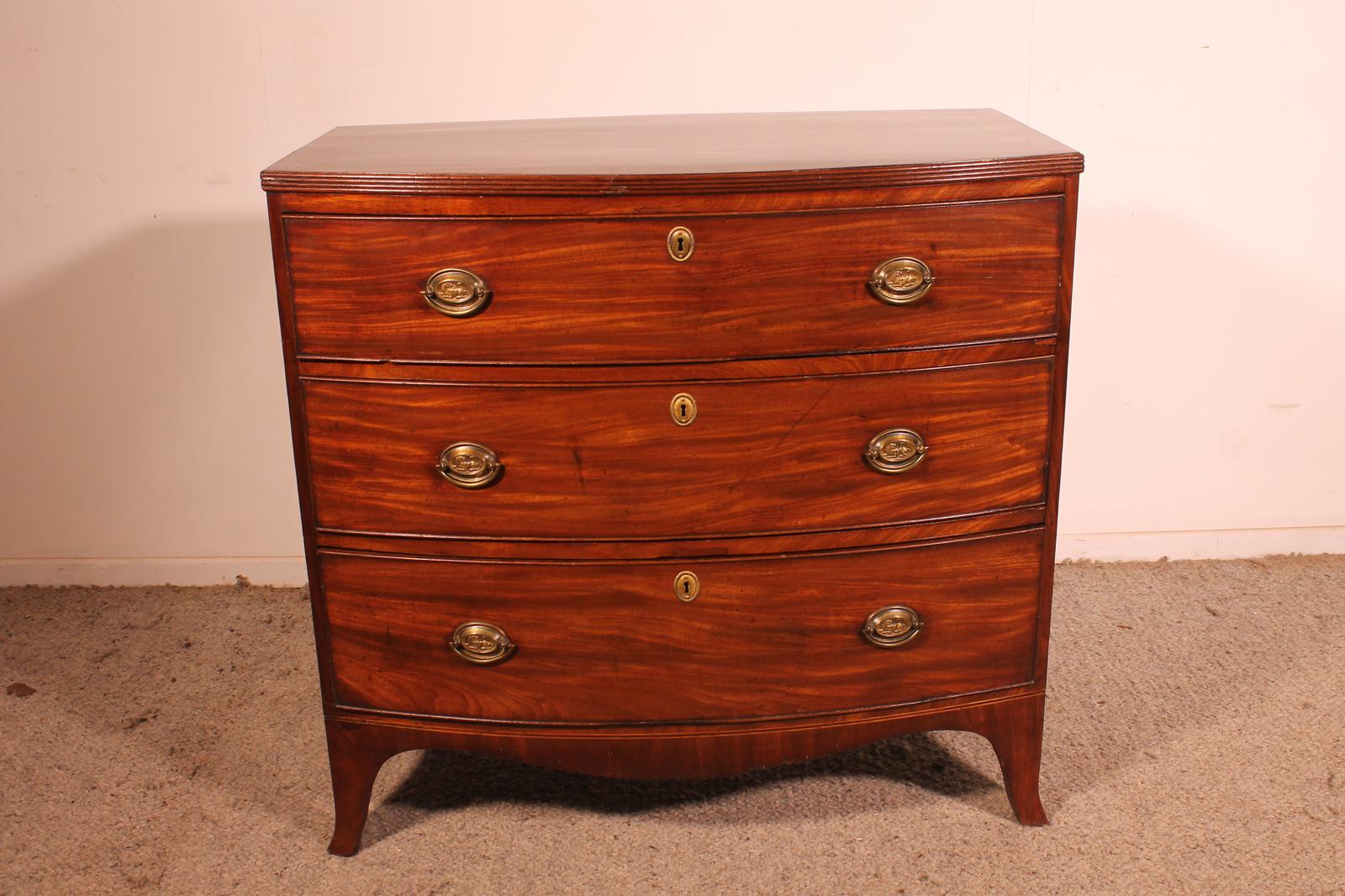 Small Bowfront Mahogany Chest of Drawers Regency Period (1 of 12)