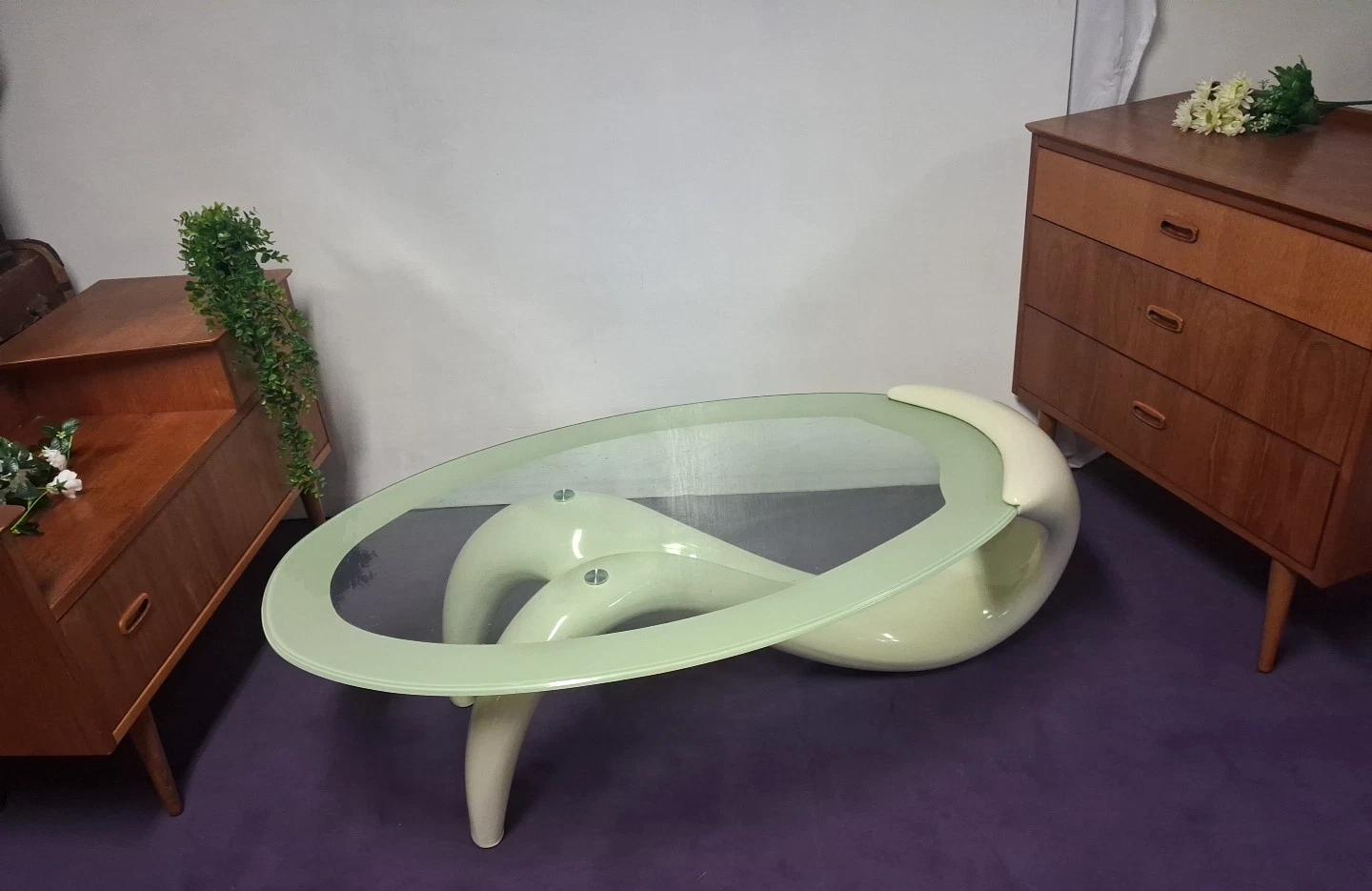 Retro Contemporary Styled Coffee Table (1 of 9) Retro Contemporary Styled Coffee Table (1 of 9)