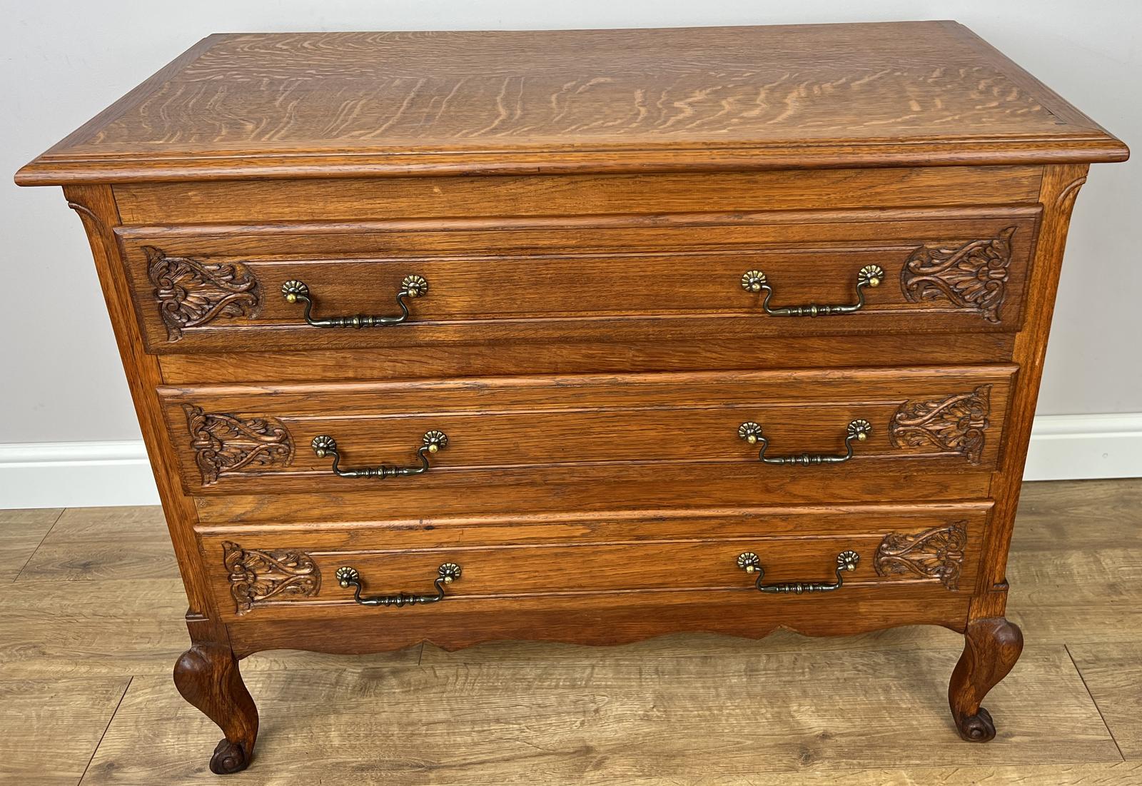 Chest of Drawers Vintage French Style Oak 3 Drawers Carved Cabinet (1 of 12) Chest of Drawers Vintage French Style Oak 3 Drawers Carved Cabinet (1 of 12)