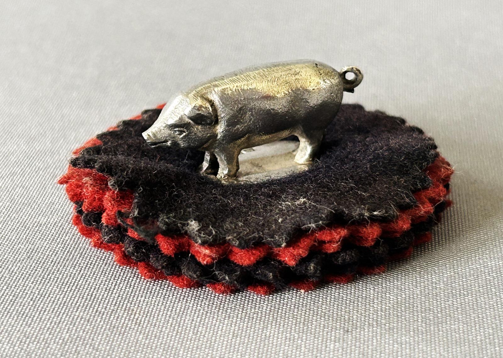 Rare Edwardian Chester Silver Pig Pin Cushion (1 of 8) Rare Edwardian Chester Silver Pig Pin Cushion (1 of 8)
