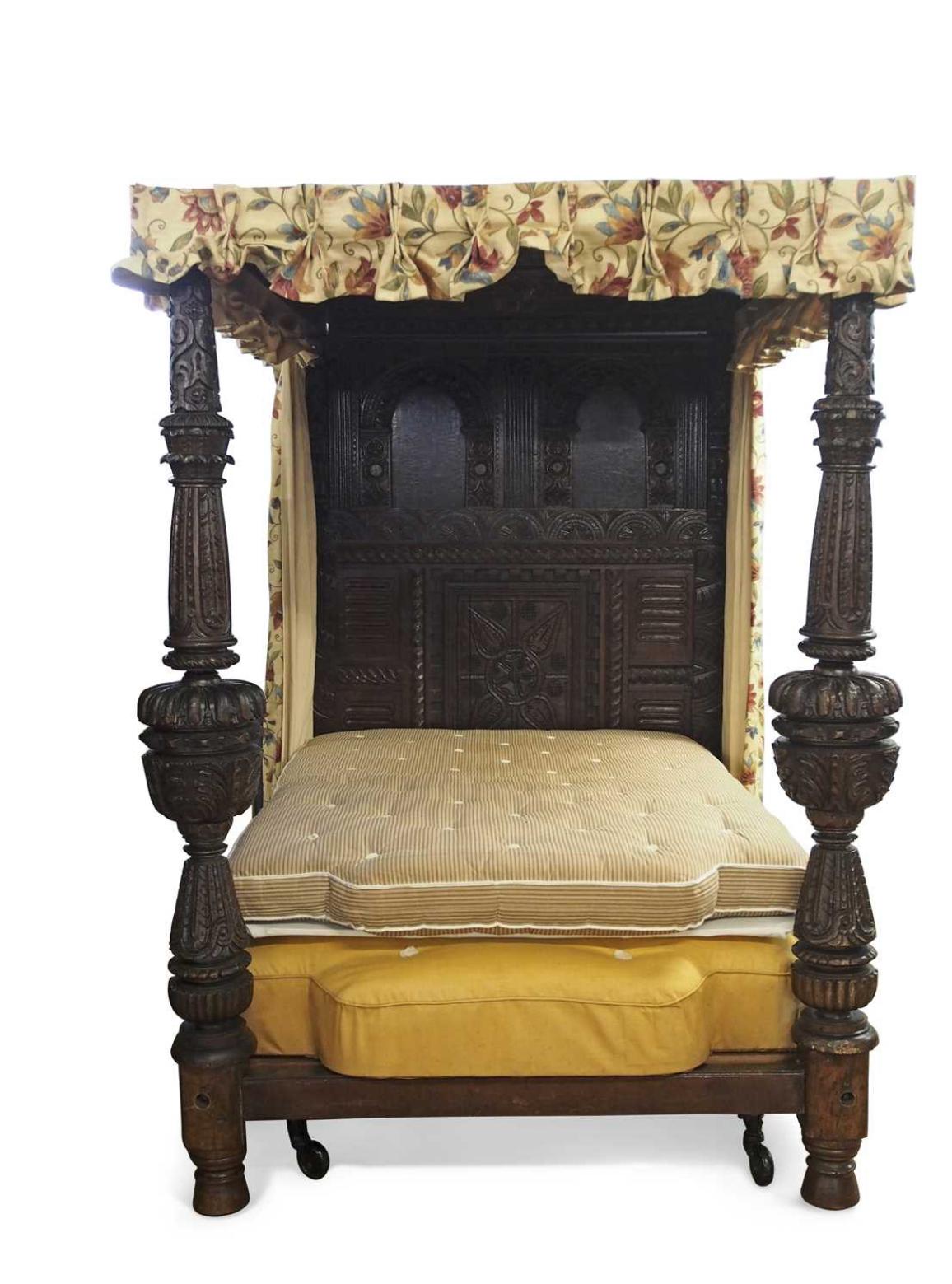 Bed - Antique Four Poster Bed 17th Century Oak Bed Double Size (1 of 3)