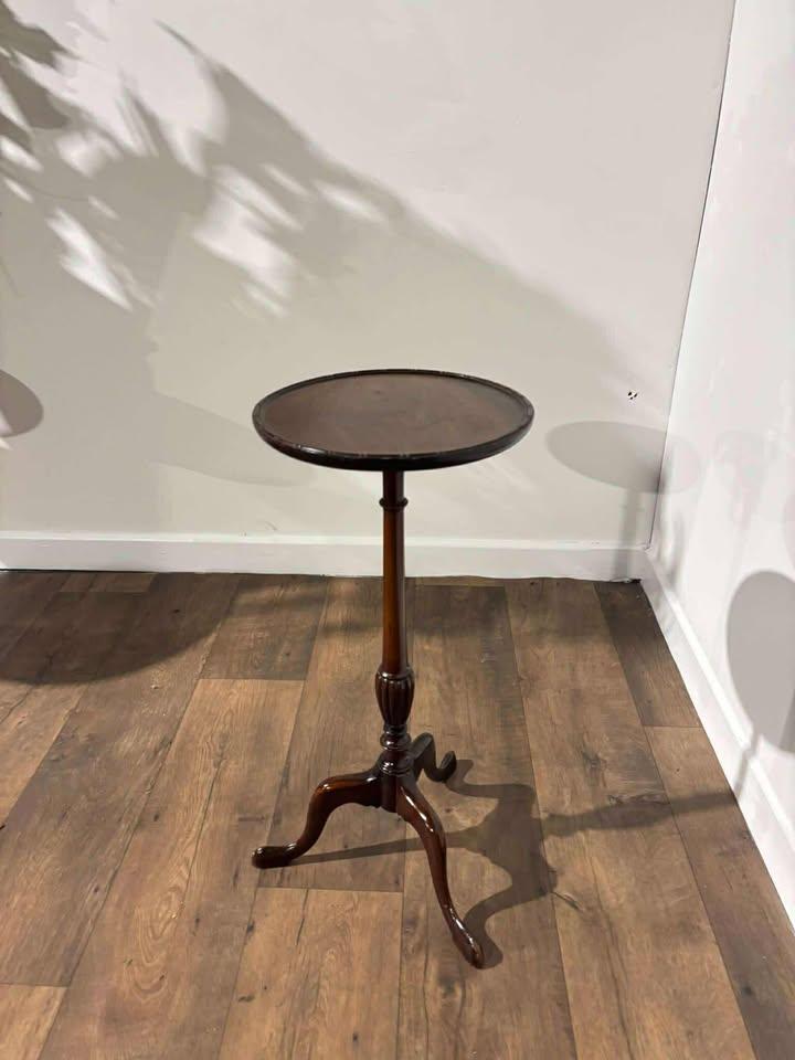 Vintage Mahogany Wine Table (1 of 14)