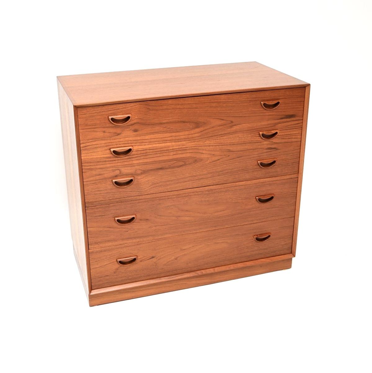 Danish Vintage Teak Chest of Drawers by Peter Hvidt and Orla Molgaard Nielsen (1 of 10) Danish Vintage Teak Chest of Drawers by Peter Hvidt and Orla Molgaard Nielsen (1 of 10)