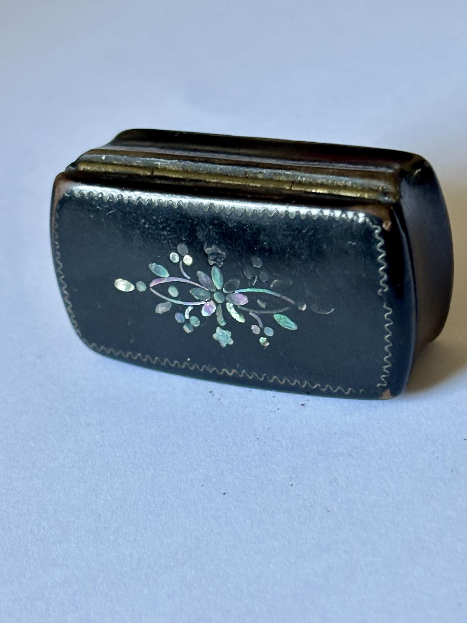 19th Century Small Papier Mache Snuff Box with Mother of Pearl Flowers (1 of 9)