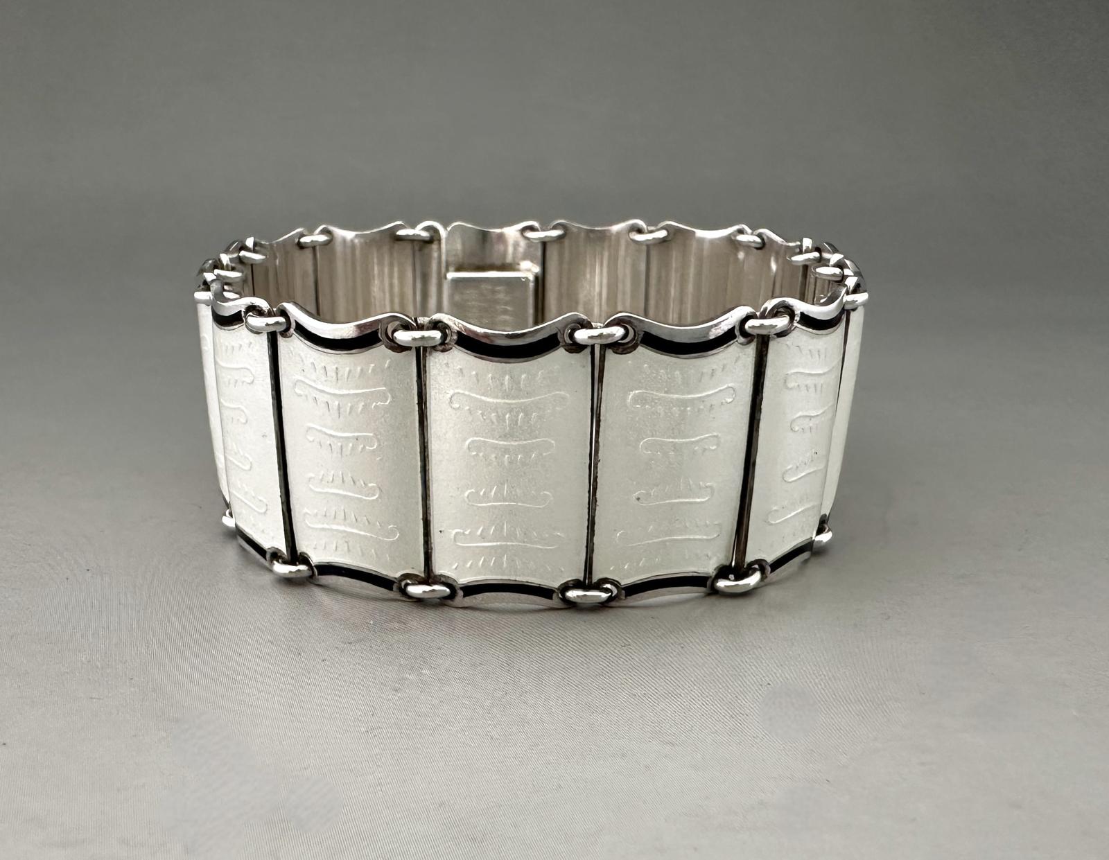 Item Main Image Item Main Image