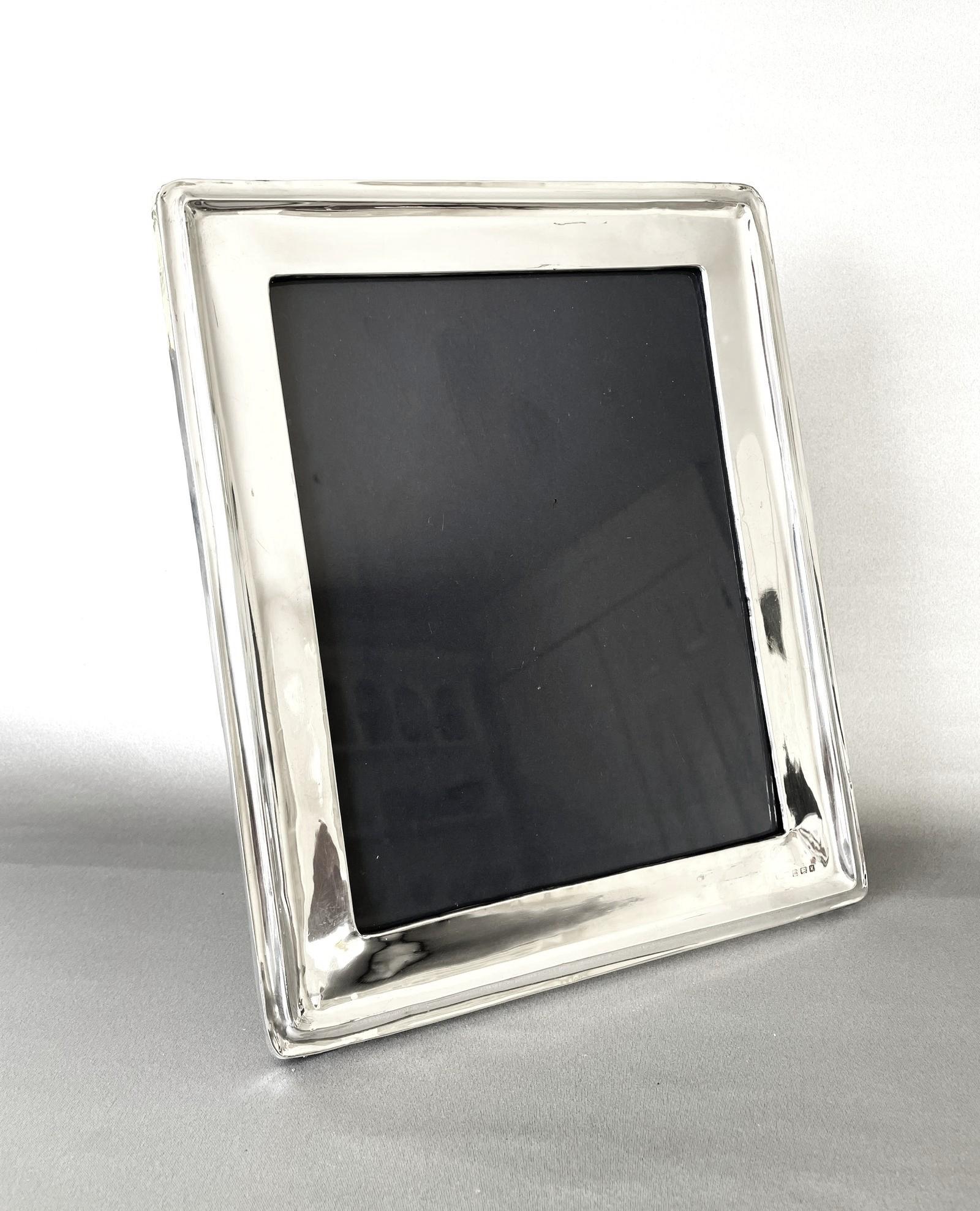 Handsome Large Edwardian Silver Photo Frame (1 of 7) Handsome Large Edwardian Silver Photo Frame (1 of 7)