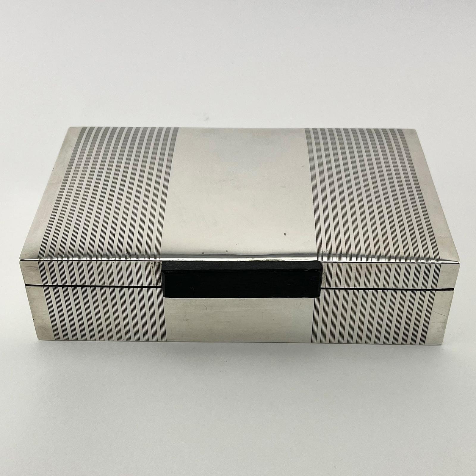 Art Deco Sterling Silver Trinket or Cigarette Box (1 of 7) Art Deco Sterling Silver Trinket or Cigarette Box (1 of 7)