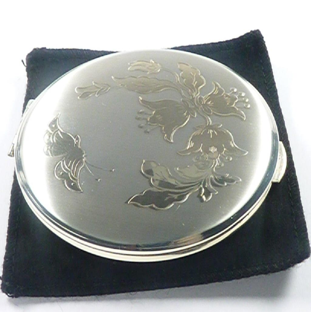 Unused Silver Tone Butterfly Powder Compact (1 of 8)