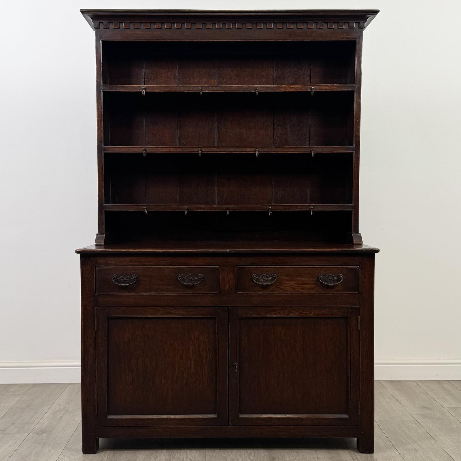 Antique 20th Century Good Quality Welsh Dresser in Oak (1 of 13) Antique 20th Century Good Quality Welsh Dresser in Oak (1 of 13)