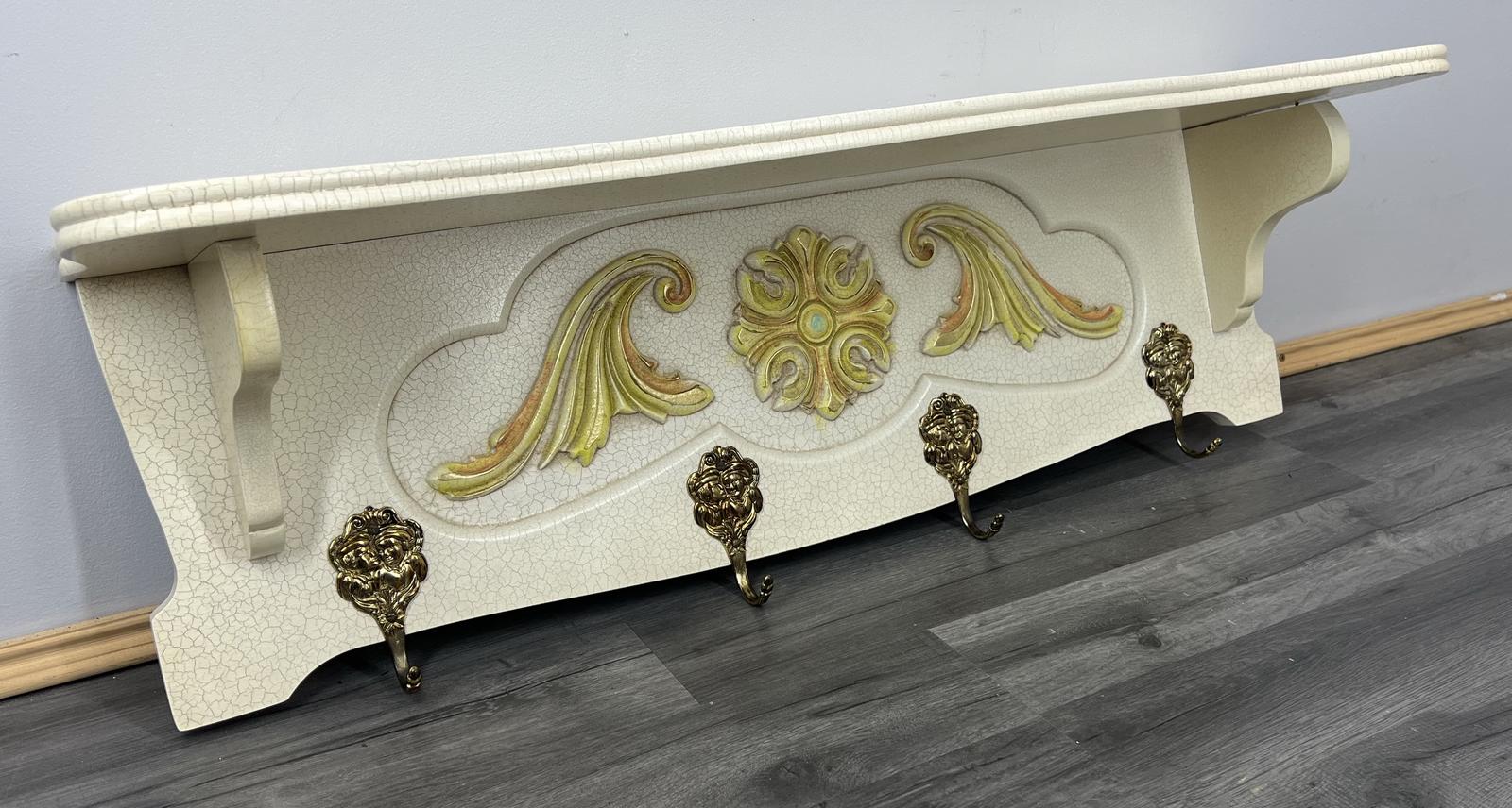 French Shabby Chic Solid French 4 Hook Ornate Carved Coat Plate Rack (1 of 8) French Shabby Chic Solid French 4 Hook Ornate Carved Coat Plate Rack (1 of 8)