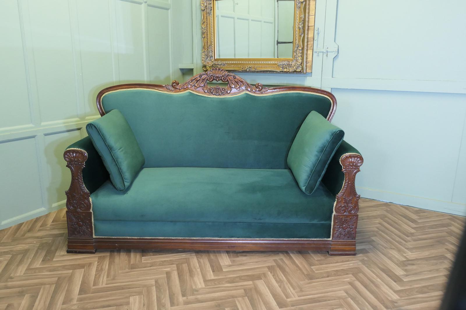 Large 19th Century Reception Salon Chaise in Green Velvet (1 of 6) Large 19th Century Reception Salon Chaise in Green Velvet (1 of 6)