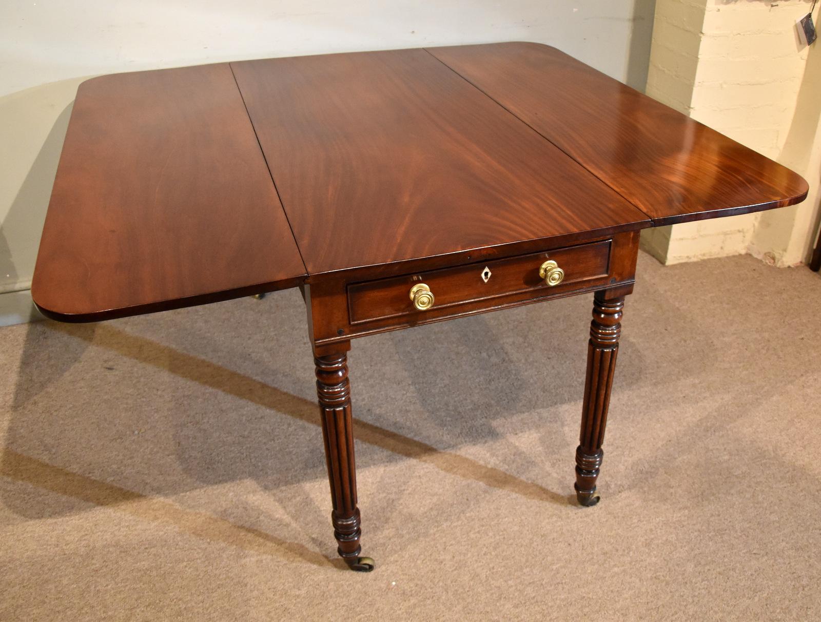 Georgian Mahogany Pembroke Table (1 of 6) Georgian Mahogany Pembroke Table (1 of 6)