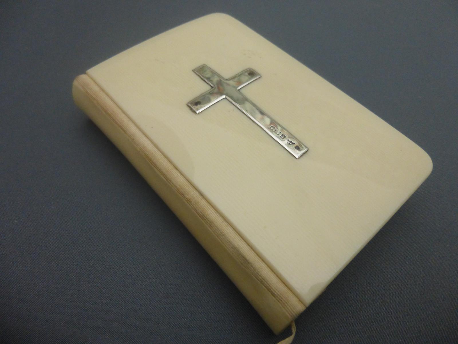 Ivorine bound Book of Common Prayer,set with a silver cross (1 of 7)
