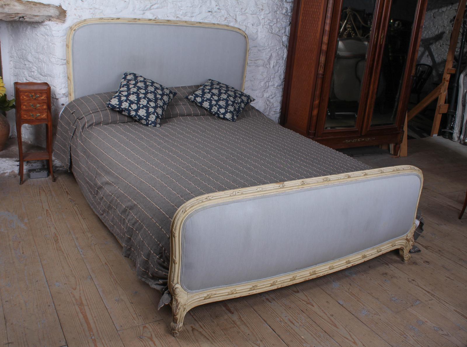 Fabulous Low-end French Upholstered King-Size Bed (1 of 7)
