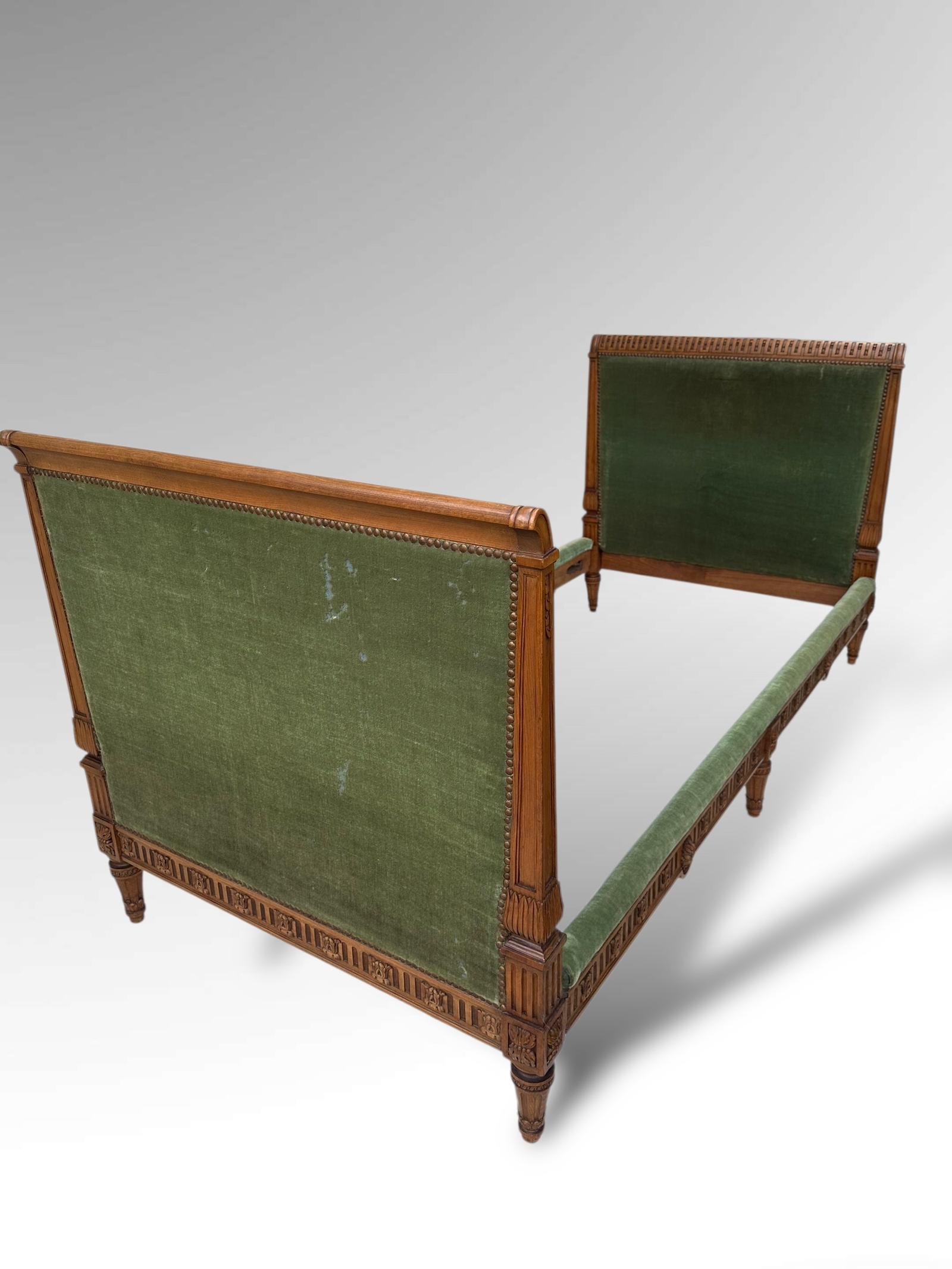 Antique French Upholstered Day Bed (1 of 19)