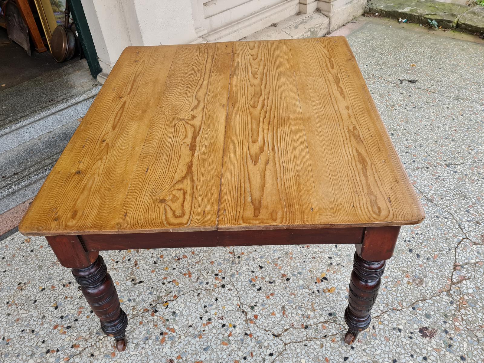 Victorian Pine Kitchen Table / Scrub Top Table (1 of 6) Victorian Pine Kitchen Table / Scrub Top Table (1 of 6)