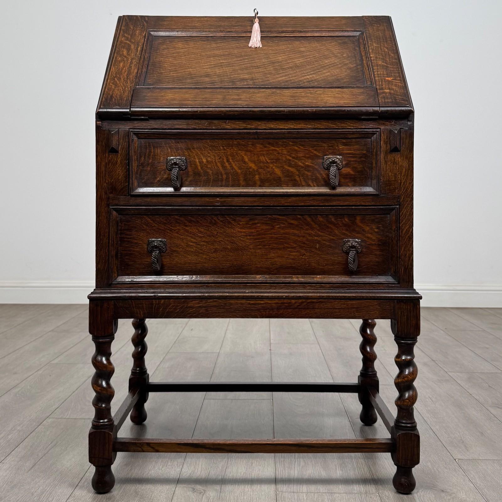 Oak Bureau - main image