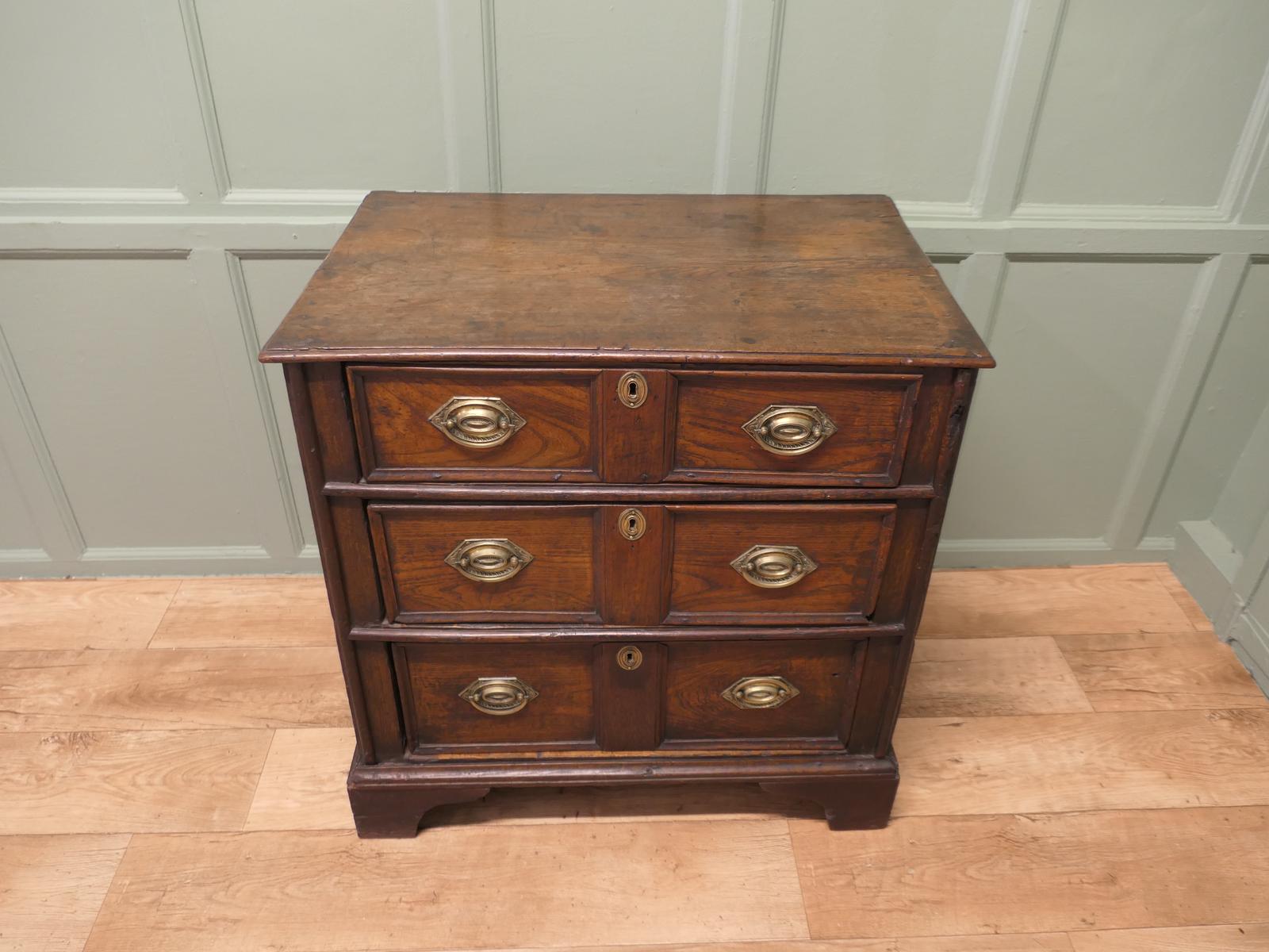 18th Century Country Elm Chest of Drawers (1 of 6) 18th Century Country Elm Chest of Drawers (1 of 6)