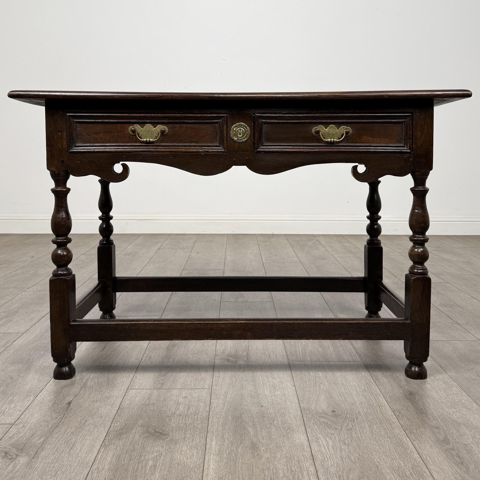 Antique 18th Century Fine Quality Georgian Side Table in Oak (1 of 11) Antique 18th Century Fine Quality Georgian Side Table in Oak (1 of 11)