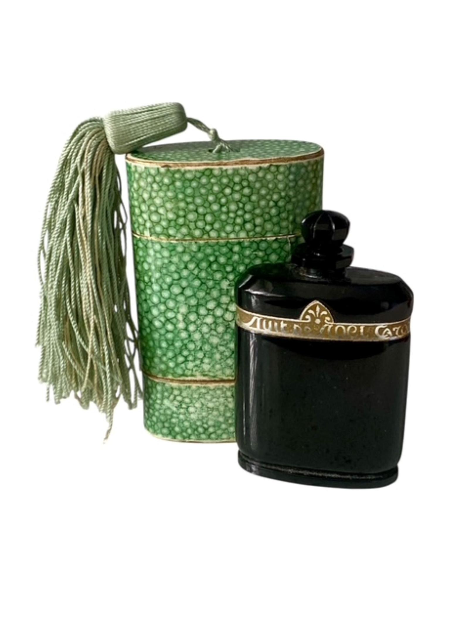 Art Deco Nuit de Noel by Caron Perfume Scent Baccarat Bottle in Faux Shagreen Case (1 of 10)