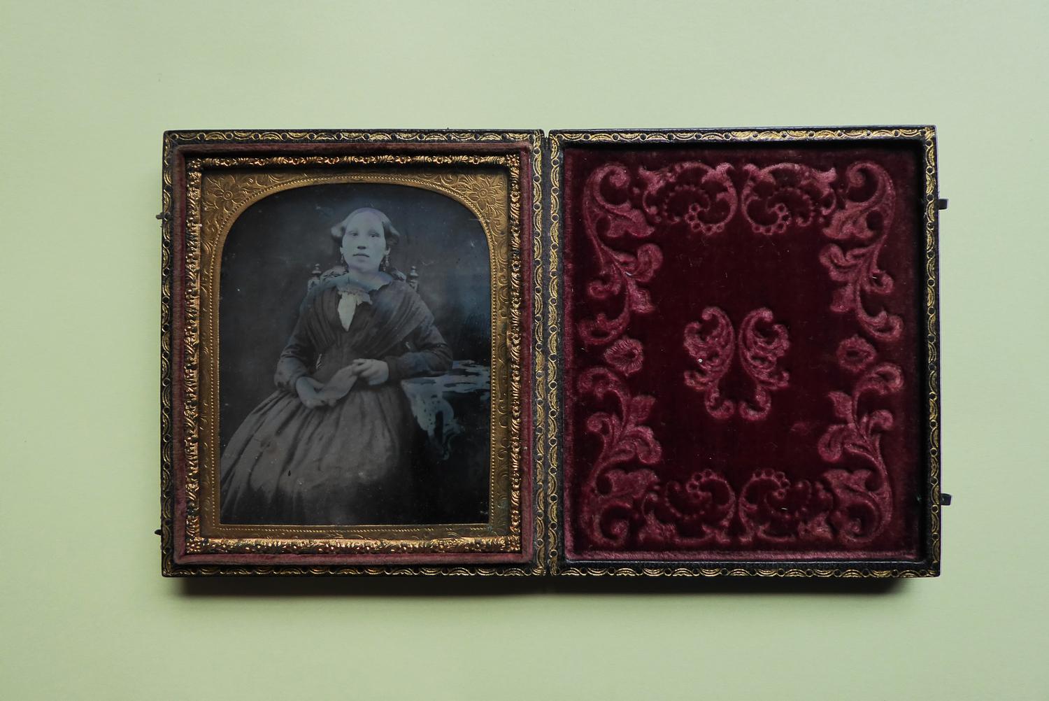 Antique Victorian Daguerreotype (1 of 8)