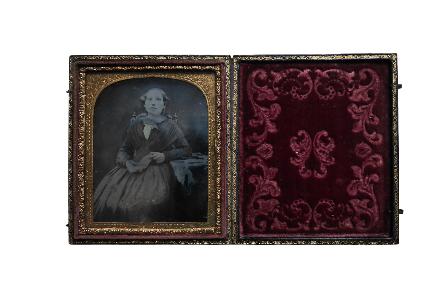 English Early 20th Century Leather Miscellaneous - main image