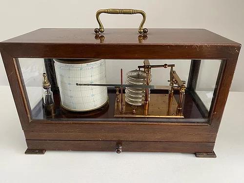 Station Barograph (1 of 2)