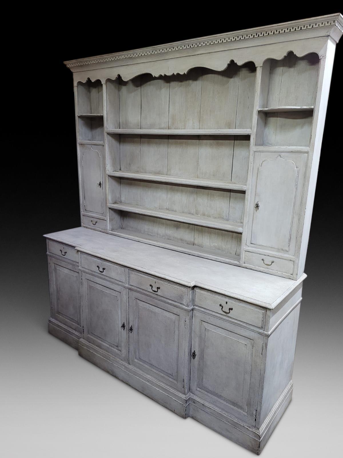 20th Century Georgian Style Dresser (1 of 5)