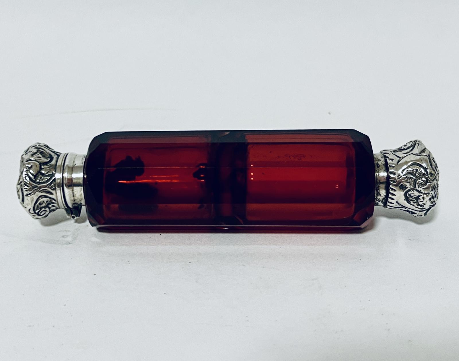 Victorian Double Ended Silver Scent Bottle (1 of 11) Victorian Double Ended Silver Scent Bottle (1 of 11)