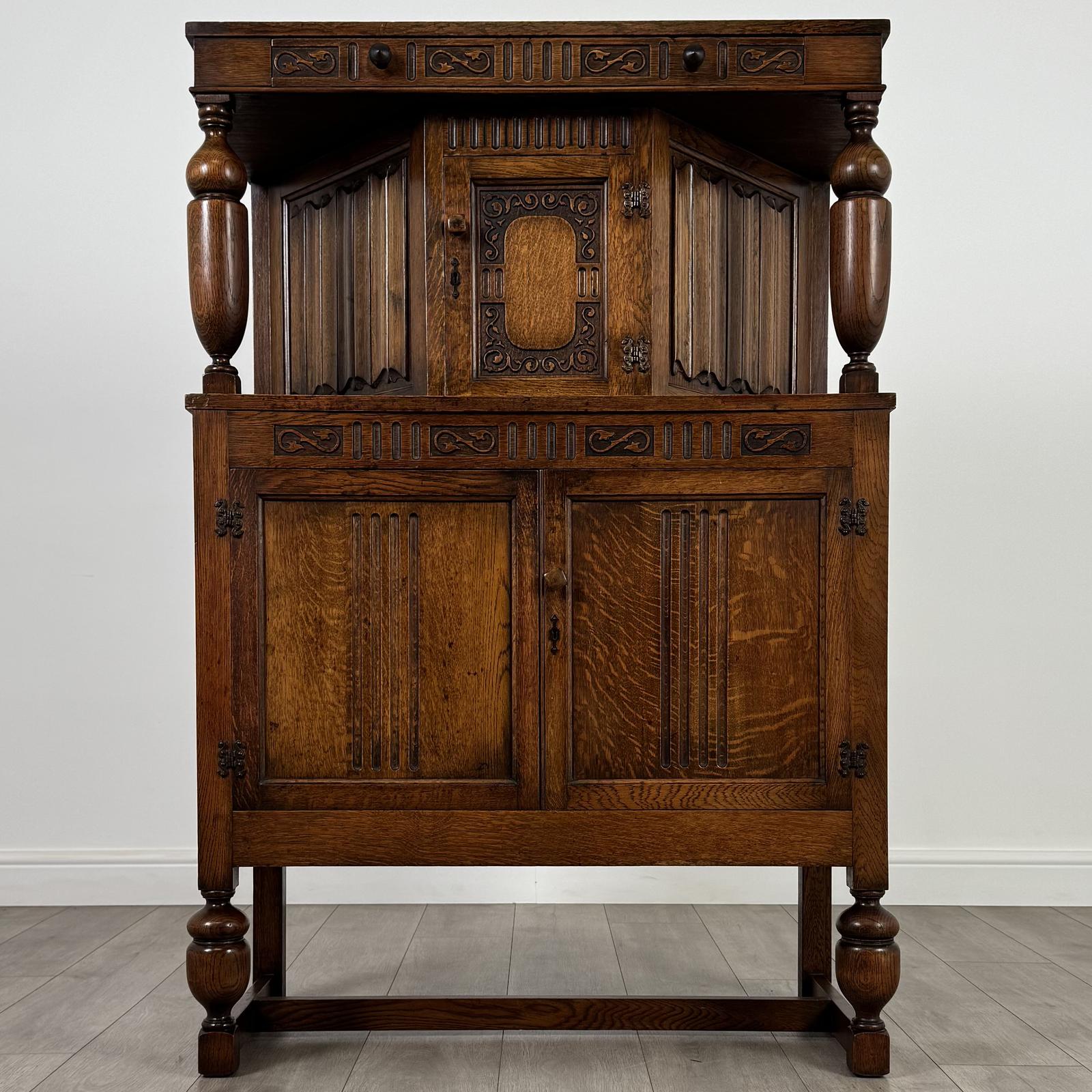 Antique 20th Century Good Quality Court Cupboard in Oak (1 of 12)