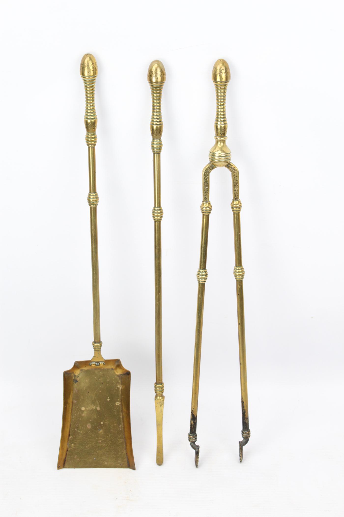 Victorian Aesthetic Movement Engraved Brass Fire Tools (1 of 13) Victorian Aesthetic Movement Engraved Brass Fire Tools (1 of 13)