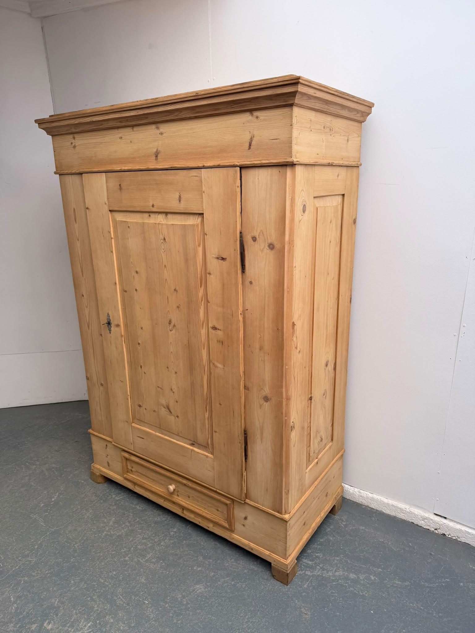 A Superb Victorian Antique / Old Pine 1 Door Shelved Wardrobe to Wax/paint (1 of 13) A Superb Victorian Antique / Old Pine 1 Door Shelved Wardrobe to Wax/paint (1 of 13)