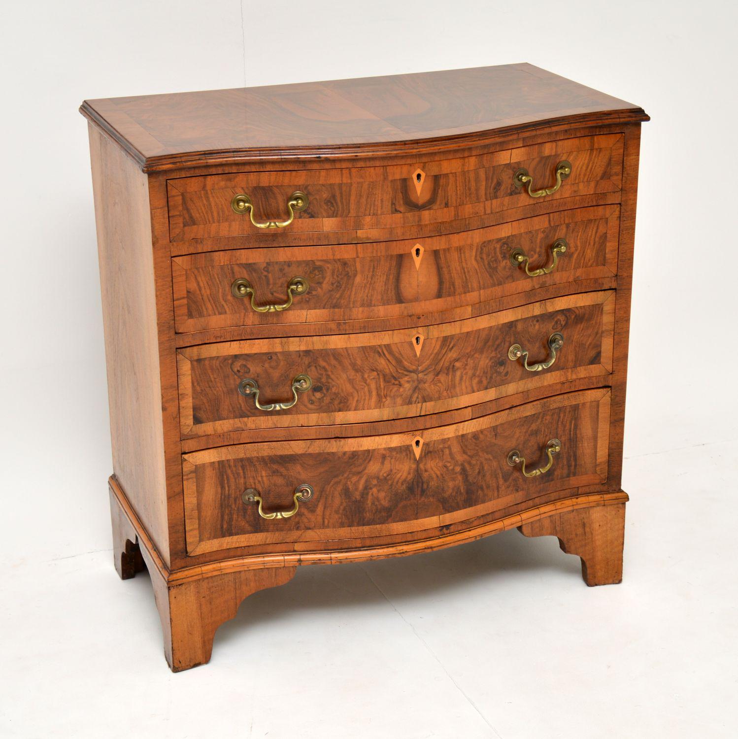 Antique Figured Walnut Serpentine Chest of Drawers (1 of 10) Antique Figured Walnut Serpentine Chest of Drawers (1 of 10)