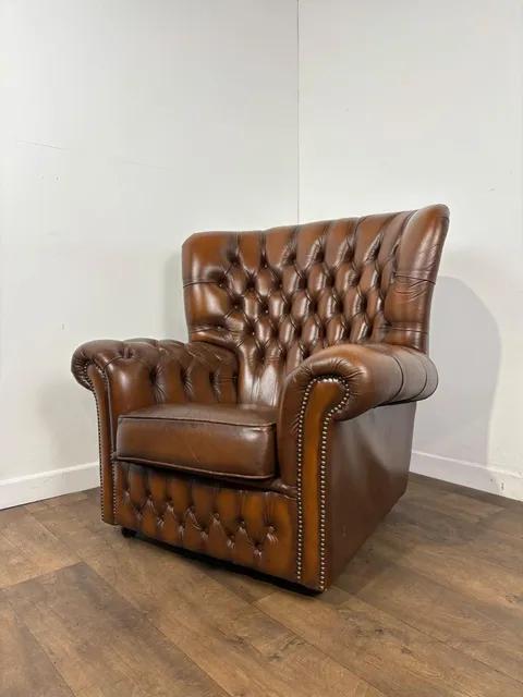 Brown Leather Button Back Chesterfield Armchair (1 of 15) Brown Leather Button Back Chesterfield Armchair (1 of 15)