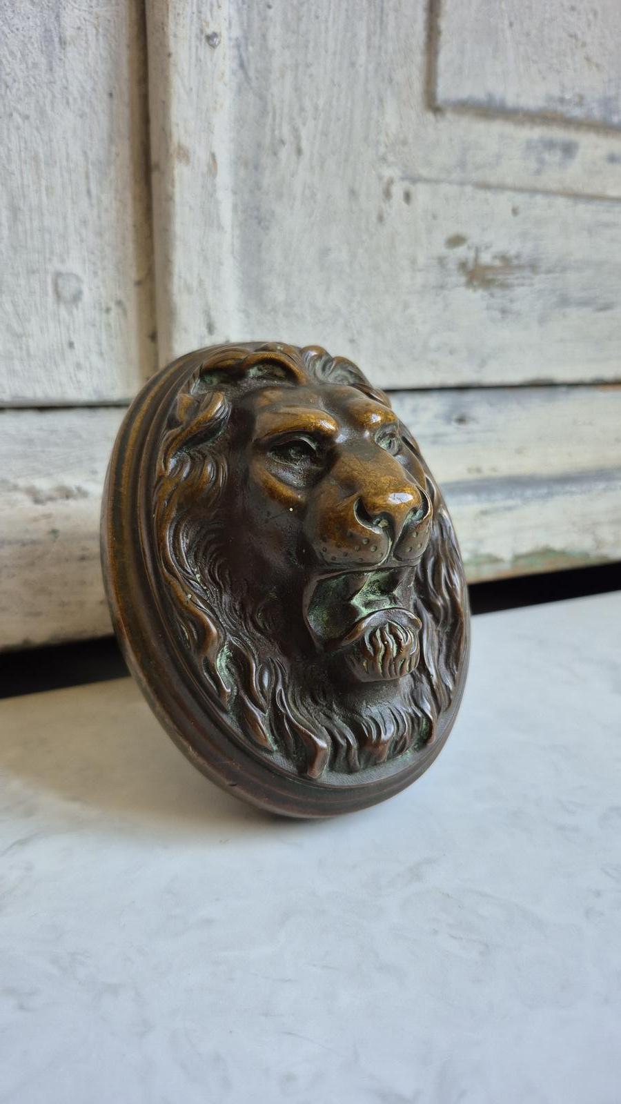 Antique Victorian Bronze Lion Head Door Knob (1 of 18) Antique Victorian Bronze Lion Head Door Knob (1 of 18)