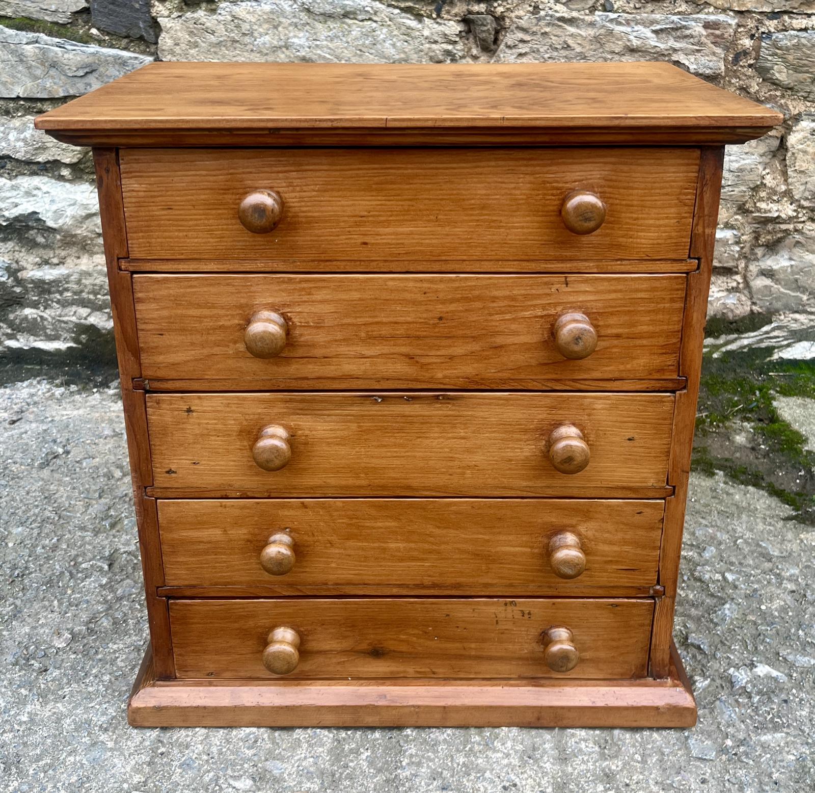 Antique Pine Collectors Chest (1 of 13) Antique Pine Collectors Chest (1 of 13)