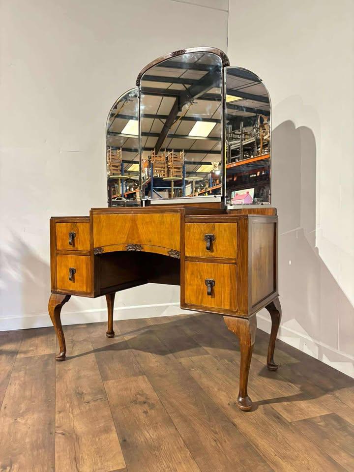 Art Deco Walnut Dressing Table with Triptych Mirrors (1 of 18)