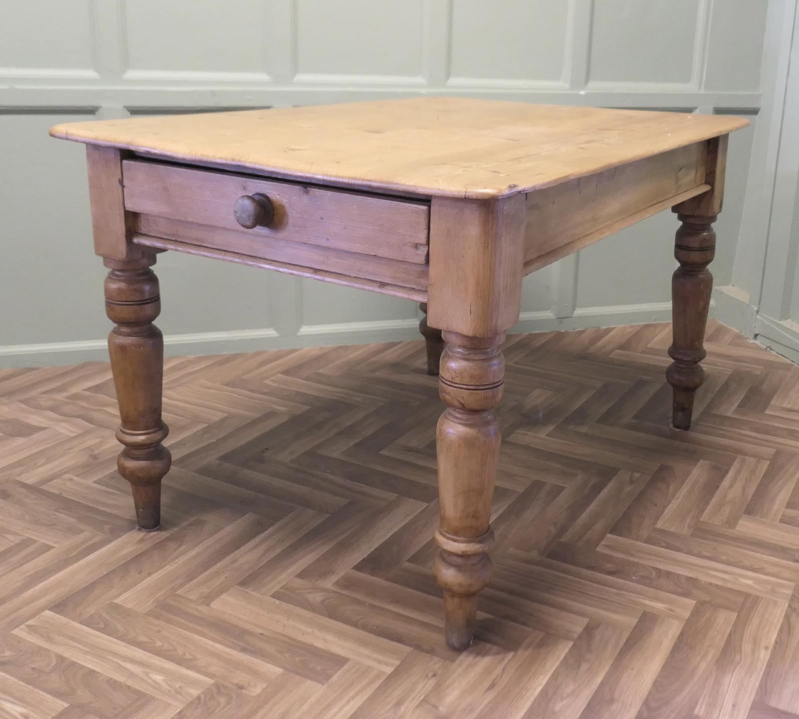 Victorian Pine Farmhouse Kitchen Table (1 of 7)