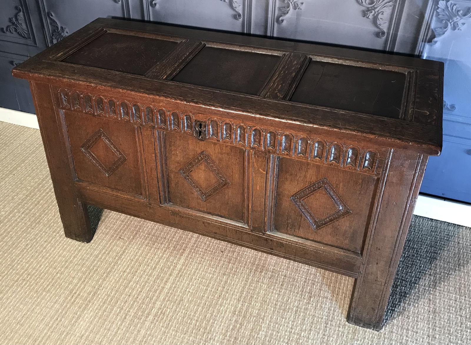 17th Century Oak Coffer (1 of 1) 17th Century Oak Coffer (1 of 1)